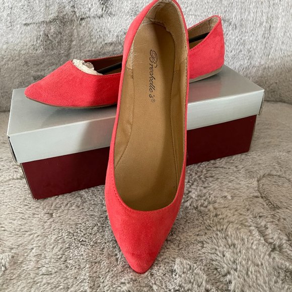 SIZE 7 FLATS - Picture 2 of 2